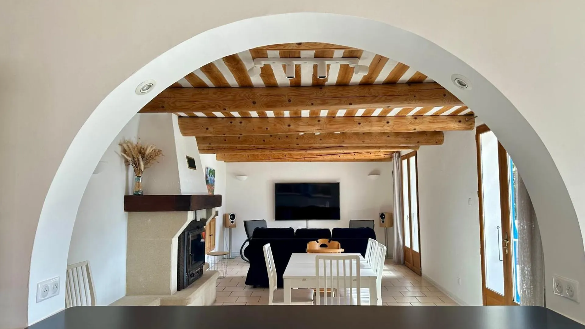 Holiday home L'Isle En Coeur Air-Conditioned House With Garden And Swimming Pool